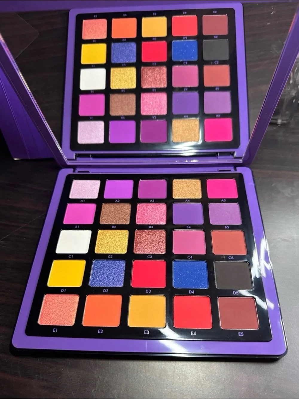 Anastasia Beverly Hills Bold Eyeshadow Palette - Purple Pink Blue Gold